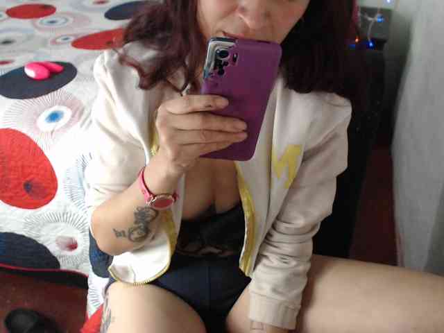 samanthasquirt1212 webcam