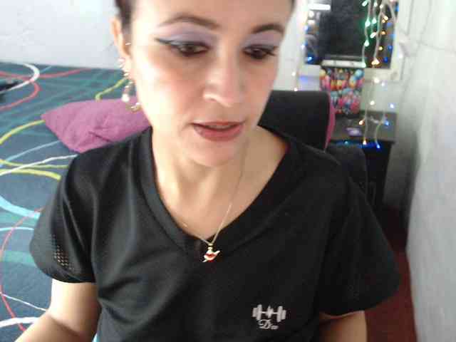 samanthasquirt1212 webcam