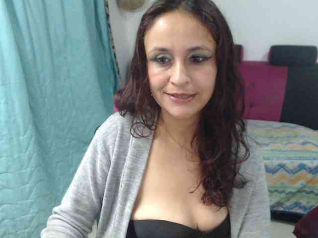 samanthasquirt1212 webcam