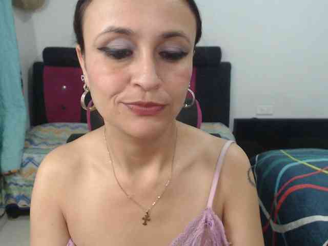 samanthasquirt1212 webcam