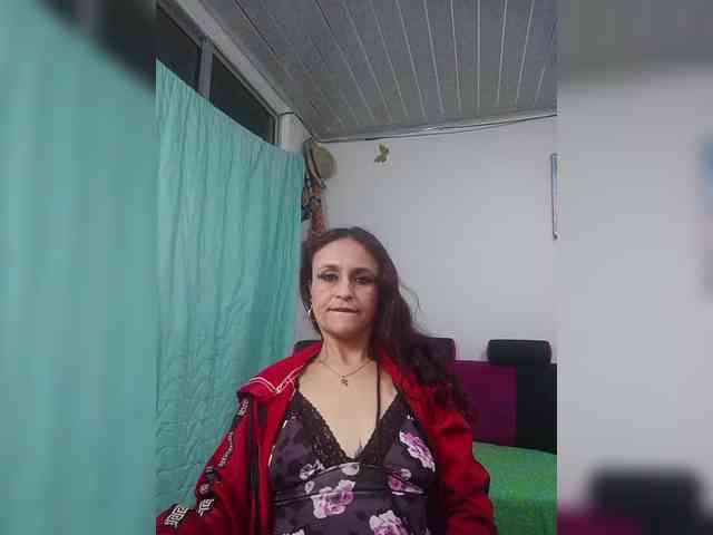 samanthasquirt1212 webcam