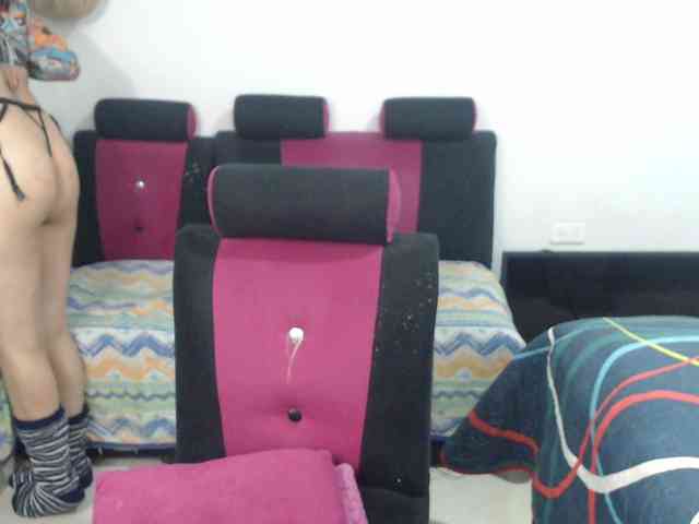 samanthasquirt1212 webcam