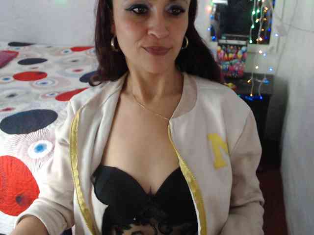 samanthasquirt1212 webcam