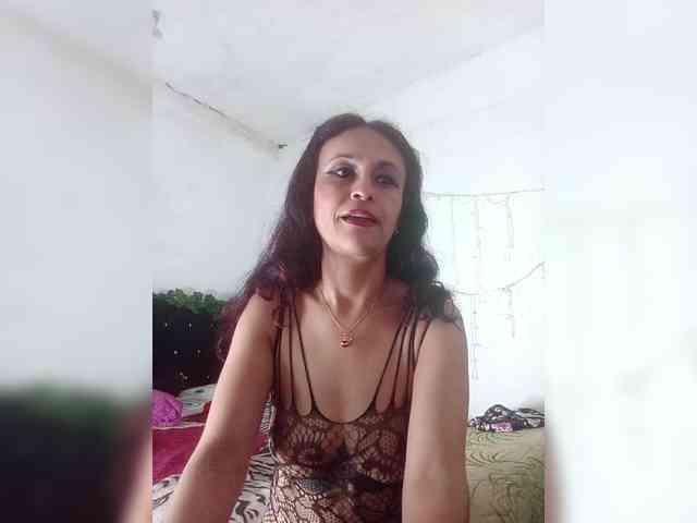 samanthasquirt1212 webcam