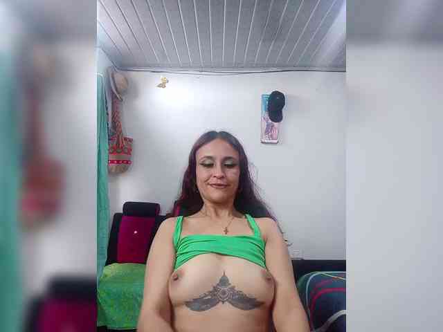 samanthasquirt1212 webcam