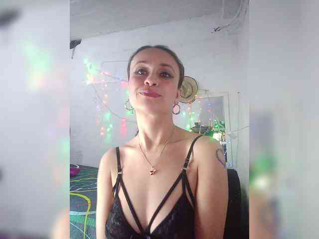 samanthasquirt1212 webcam