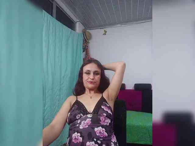 samanthasquirt1212 webcam