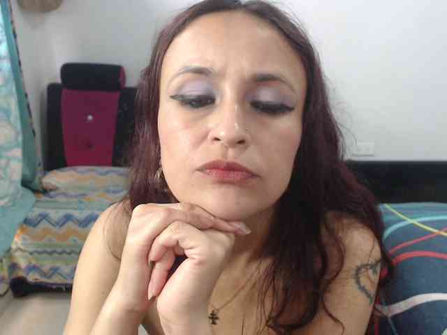 samanthasquirt1212 webcam