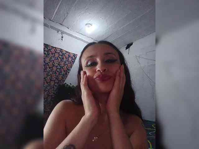 samanthasquirt1212 webcam