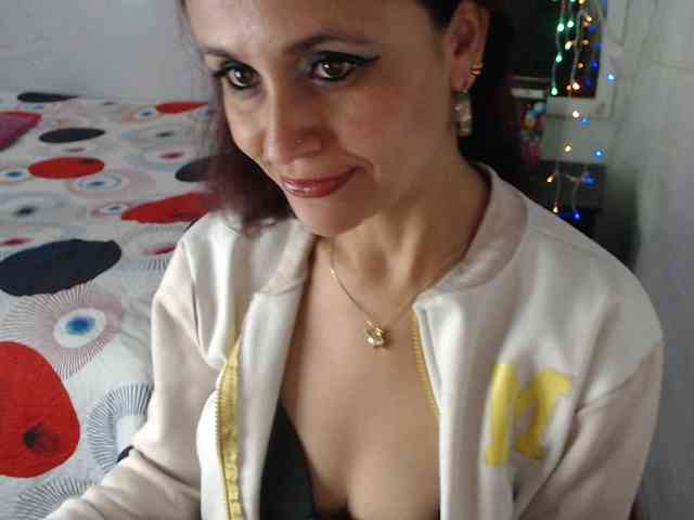 samanthasquirt1212 webcam