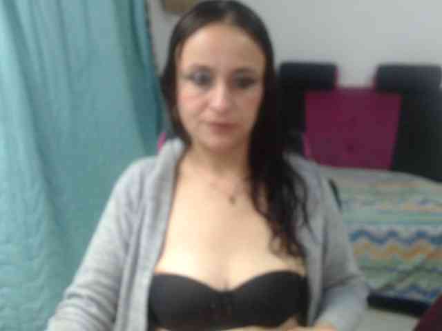 samanthasquirt1212 webcam