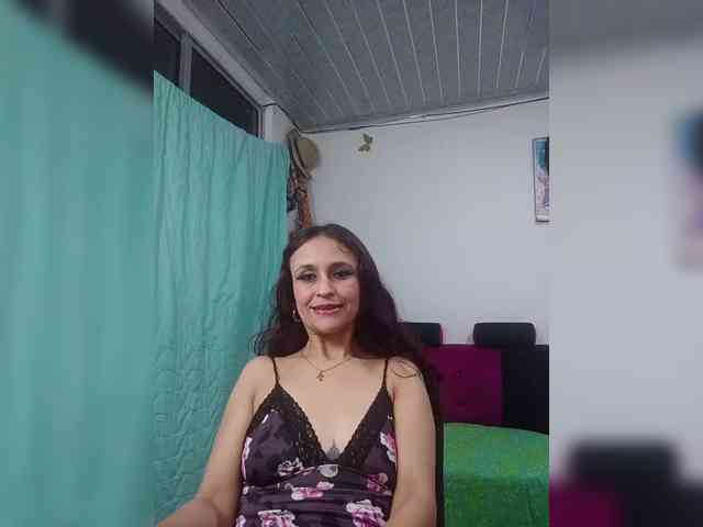 samanthasquirt1212 webcam