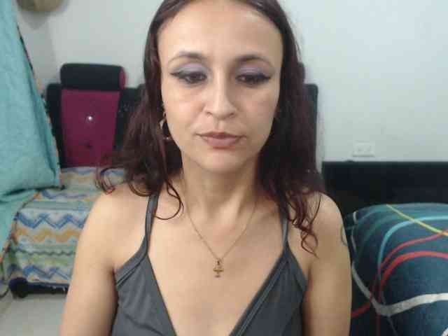 samanthasquirt1212 webcam