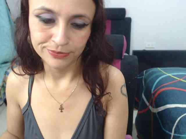 samanthasquirt1212 webcam