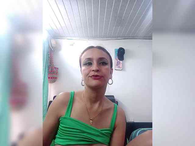 samanthasquirt1212 webcam