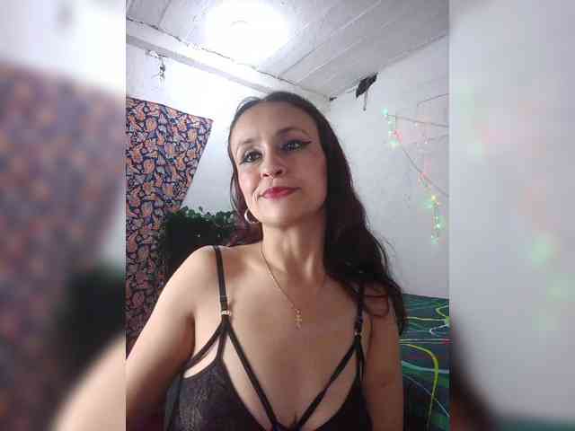 samanthasquirt1212 webcam