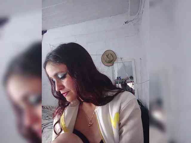 samanthasquirt1212 webcam