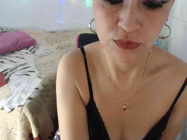 samanthasquirt1212 webcam