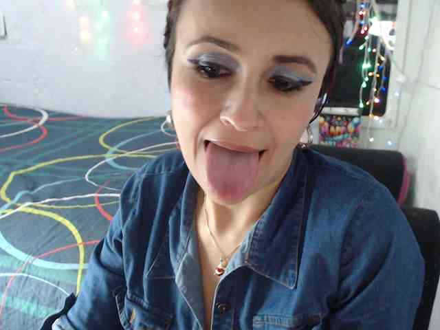 samanthasquirt1212 webcam