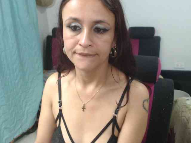 samanthasquirt1212 webcam