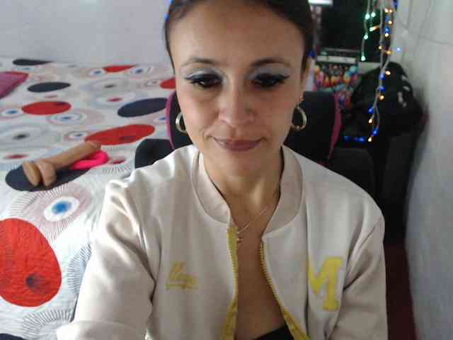 samanthasquirt1212 webcam