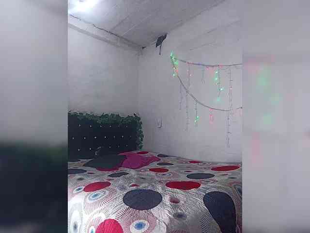 samanthasquirt1212 webcam