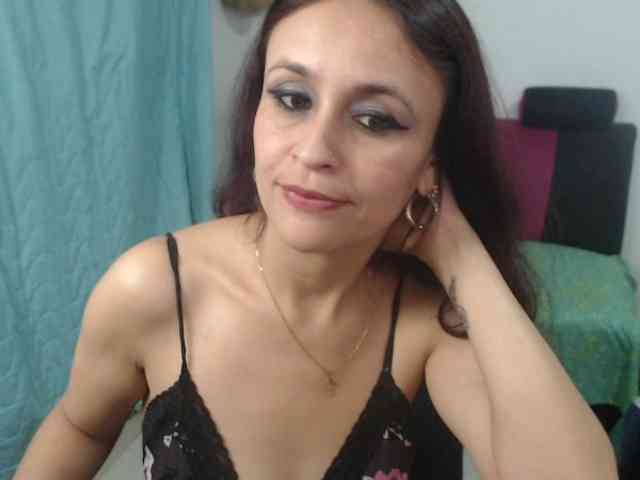 samanthasquirt1212 webcam