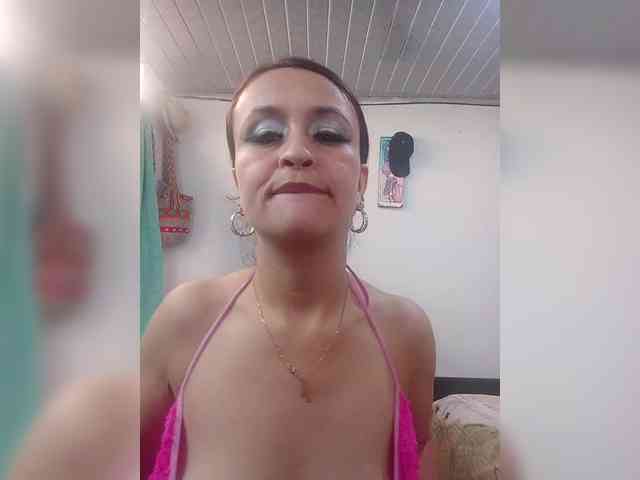 samanthasquirt1212 webcam