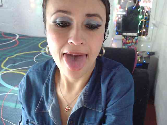 samanthasquirt1212 webcam