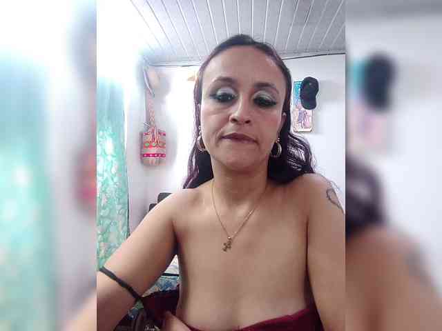 samanthasquirt1212 webcam