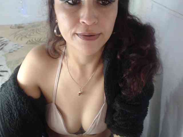 samanthasquirt1212 webcam