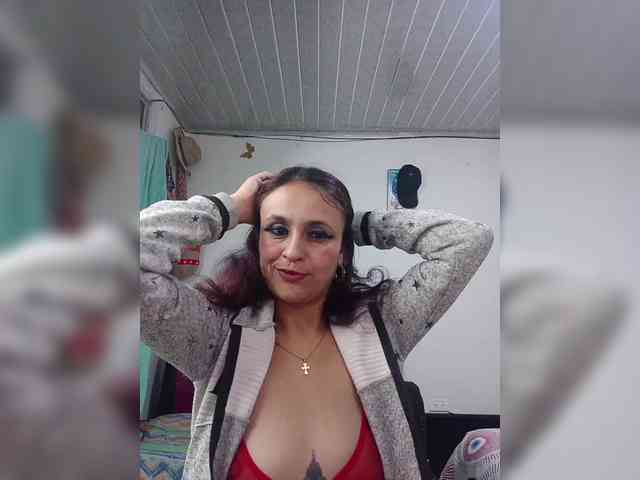 samanthasquirt1212 webcam