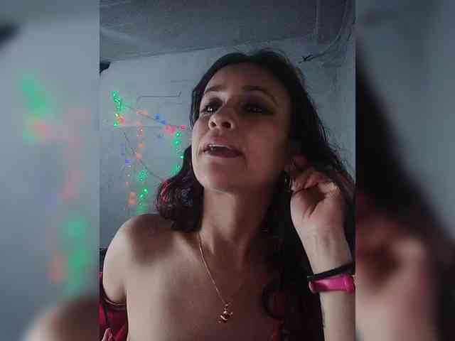 samanthasquirt1212 webcam