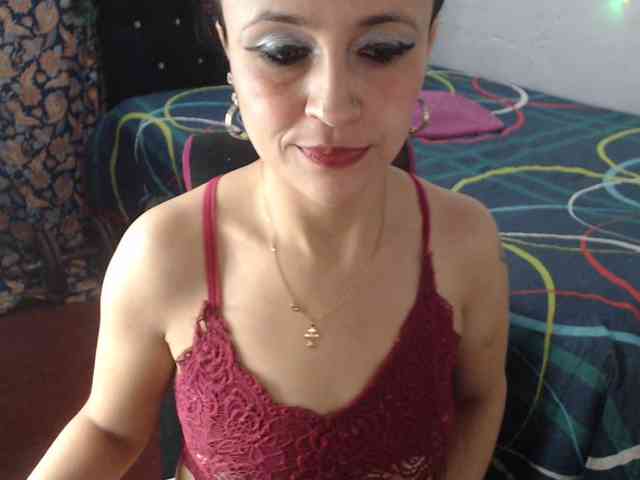 samanthasquirt1212 webcam