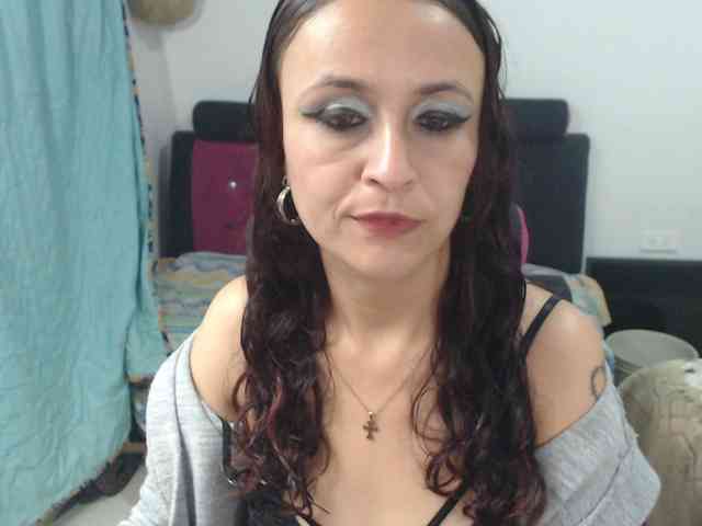 samanthasquirt1212 webcam