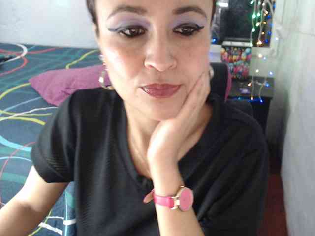 samanthasquirt1212 webcam