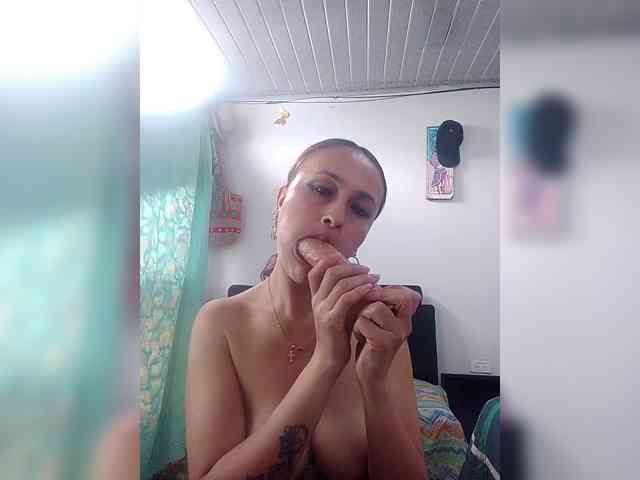 samanthasquirt1212 webcam