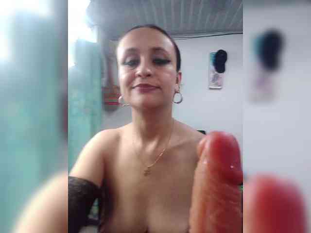 samanthasquirt1212 webcam