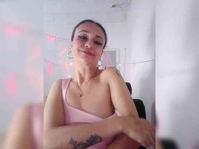 samanthasquirt1212 webcam