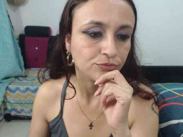 samanthasquirt1212 webcam