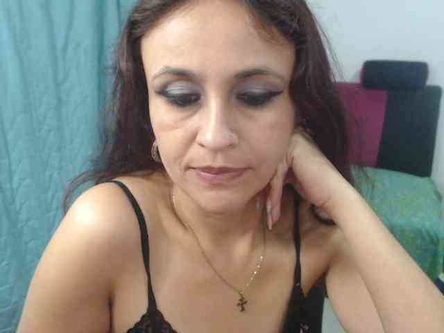 samanthasquirt1212 webcam