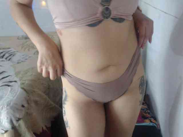 samanthasquirt1212 webcam