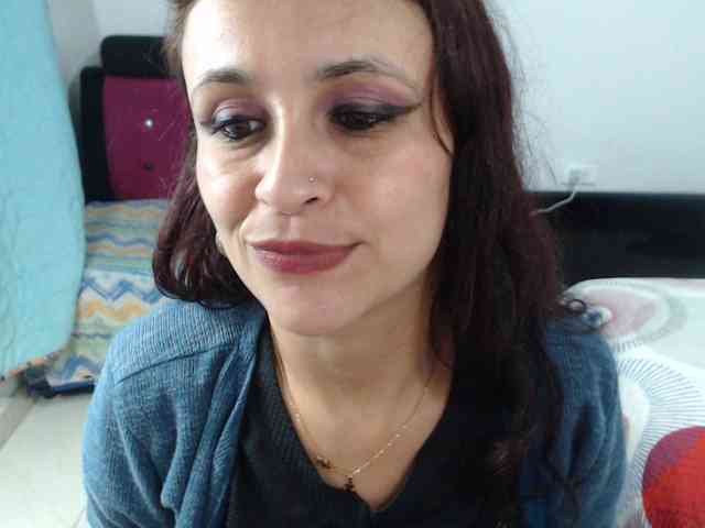 samanthasquirt1212 webcam