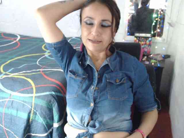 samanthasquirt1212 webcam