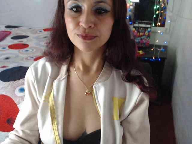 samanthasquirt1212 webcam