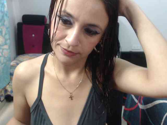 samanthasquirt1212 webcam