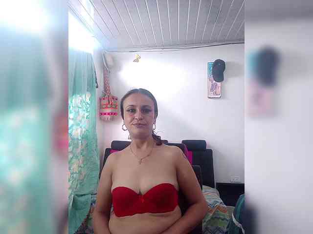 samanthasquirt1212 webcam