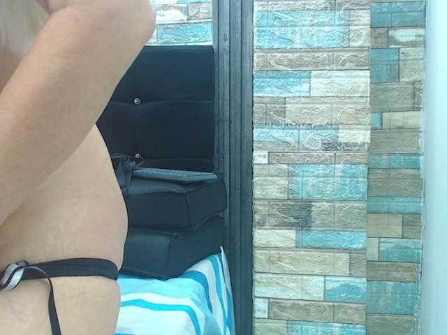 chicholina-bigtits's BongaCams show and profile