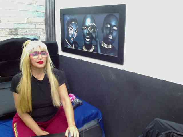 chicholina-bigtits webcam