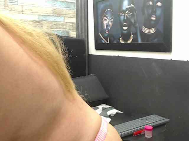 chicholina-bigtits webcam
